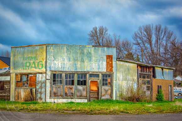 Abandoned Garage-Fromberg MT-5-16-2022