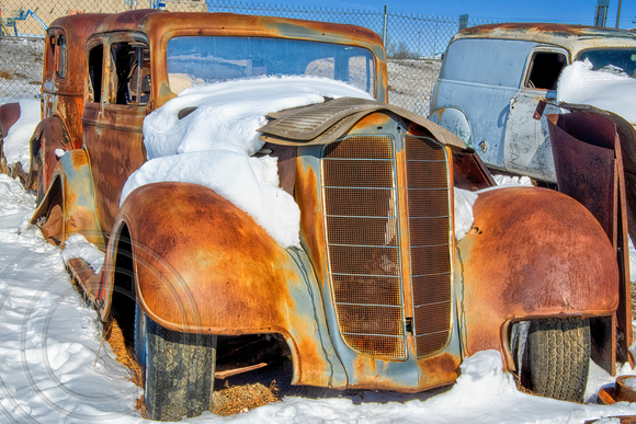 Rusted vintage car-1