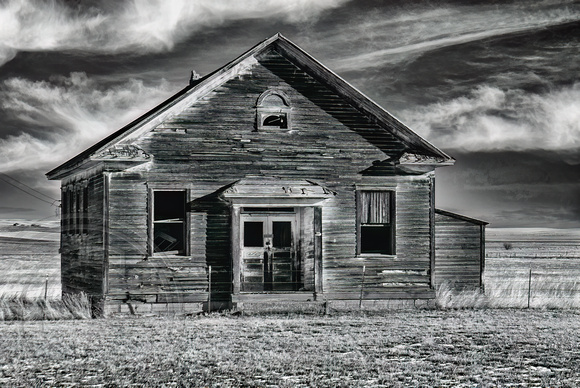 Abandoned Molt House-Montana-12-25-2007-bw