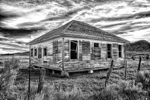 Abandoned Homestead-Utah-8-7-2014-bw