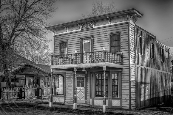 Reed Point House b&w