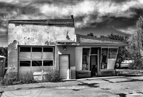 vintage gas station-Fromberg MT