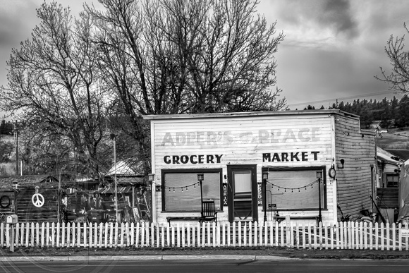 Old Grocery Store-Rounup MT-1-27-2024-bw