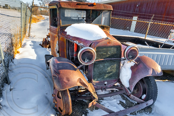Vintage Rusting Truck-1